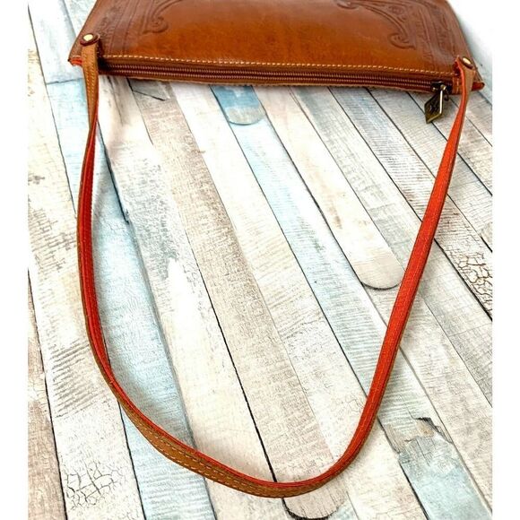 MADDALENA MARCONI ITALY TAN GENUINE LEATHER FRINGE SLIM SHOULDER BAG HANDBAG - Picture 9 of 12